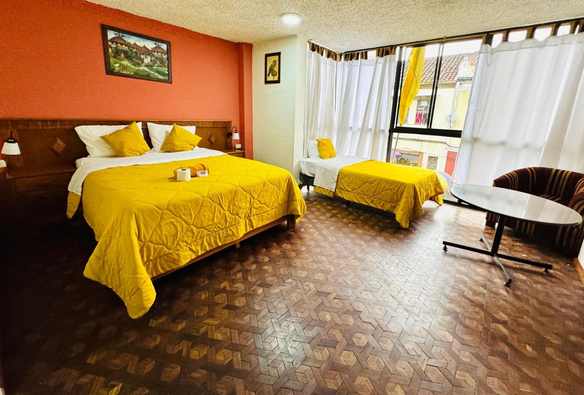 Hotel Las Americas Куенка Екстериор снимка