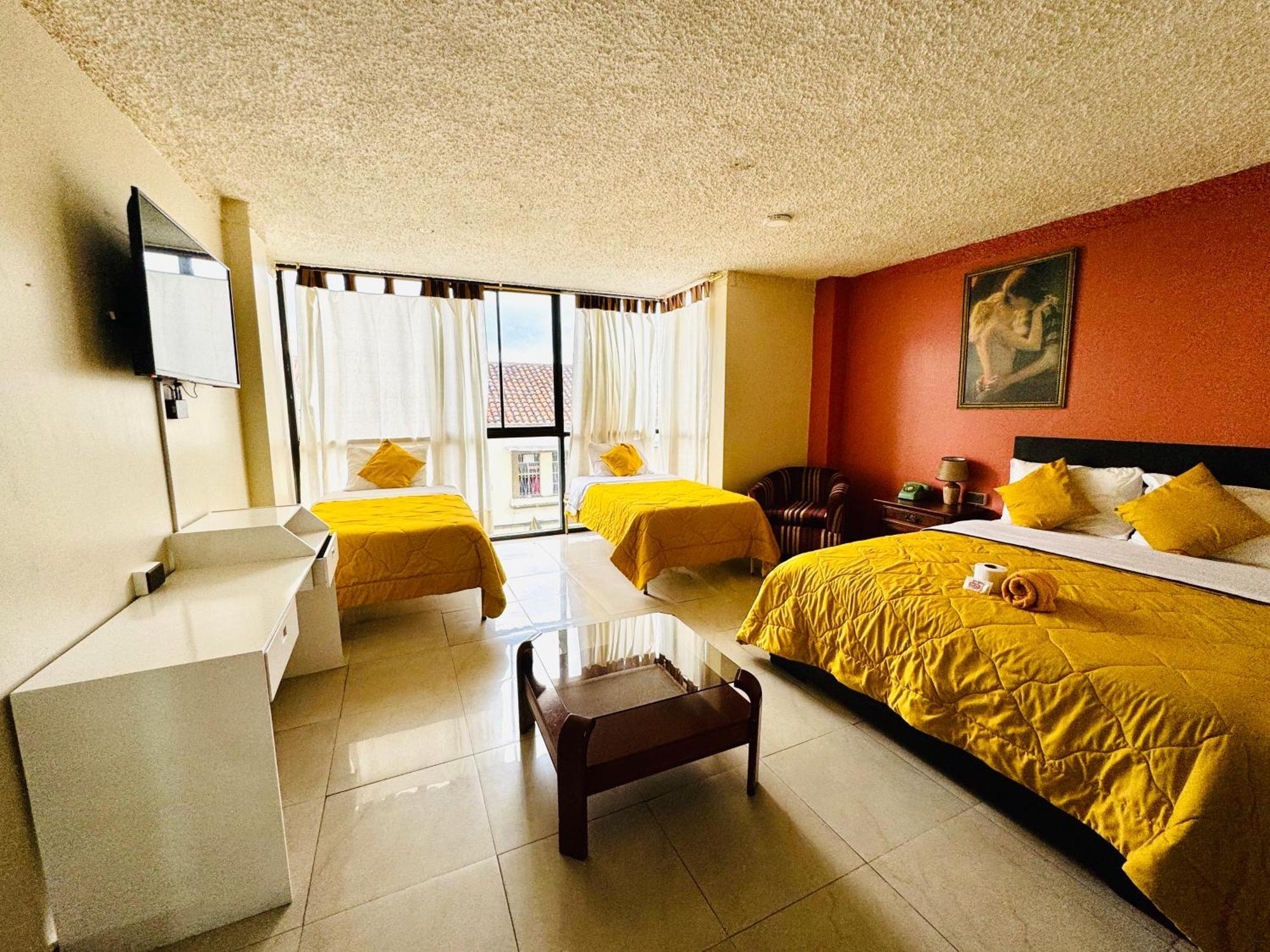 Hotel Las Americas Куенка Екстериор снимка