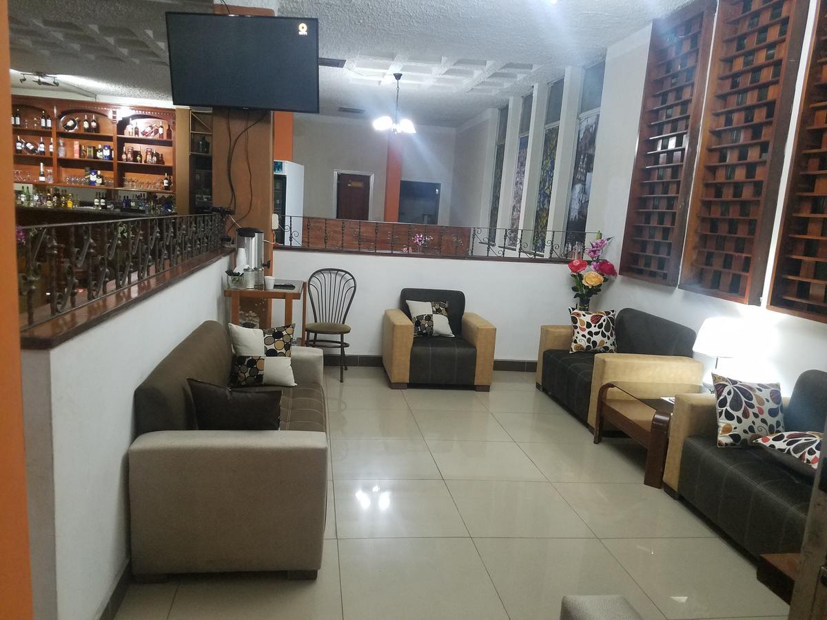 Hotel Las Americas Куенка Екстериор снимка