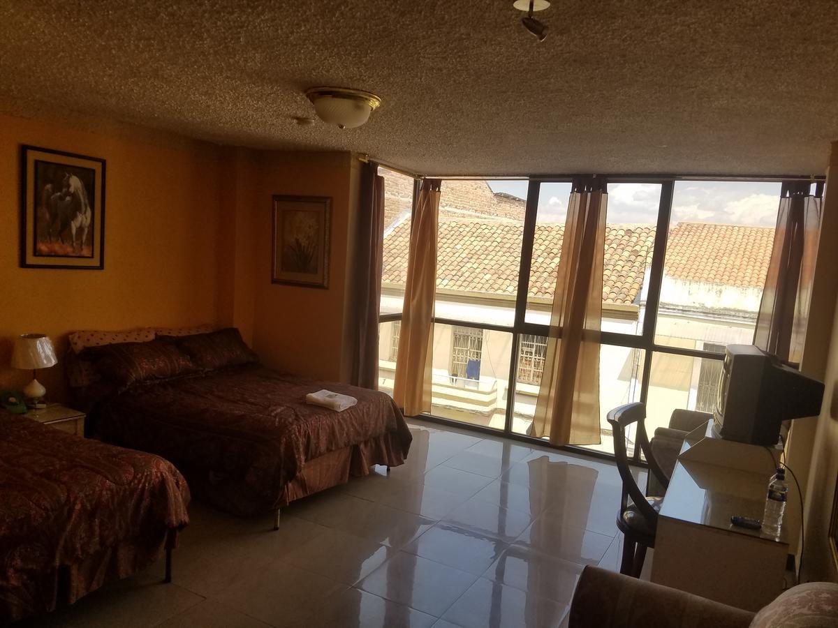Hotel Las Americas Куенка Екстериор снимка